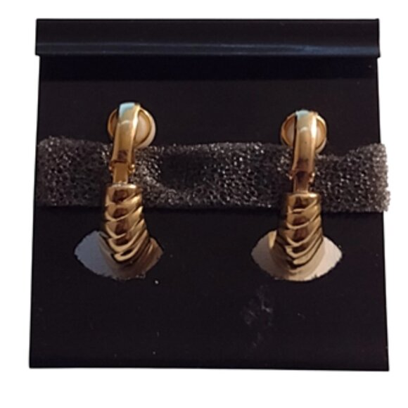 Lauren 3/4" Domed Swirl Lined Hoop Clip On Earrings Gold Tone Vintage - Picture 2 of 5